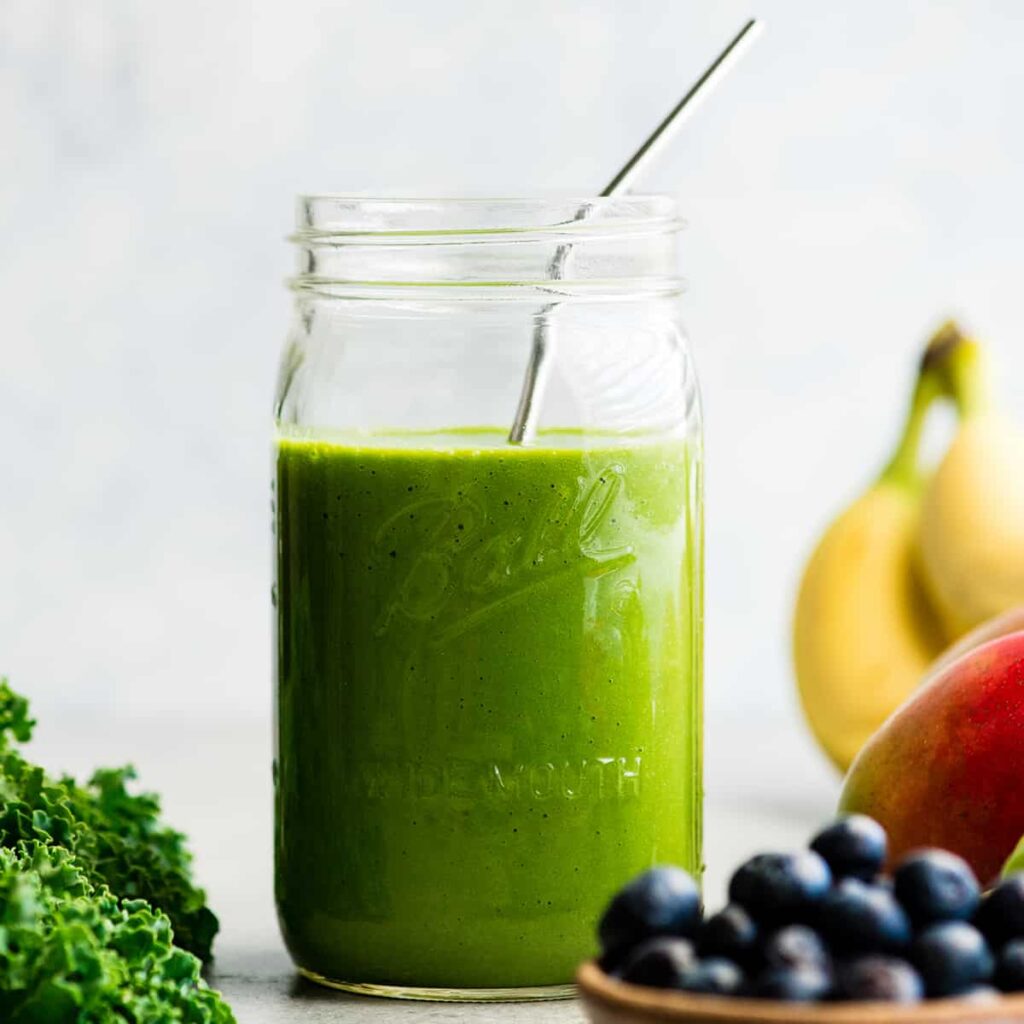 green-smoothie-recipe-featured